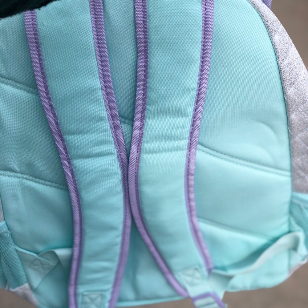 Frozen backpack - Picture 3 of 9